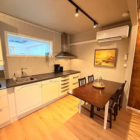 Live The History In Bergens Heart - Unique Holiday home *