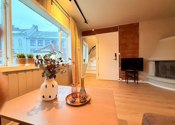 Live The History In Bergens Heart - Unique برغن